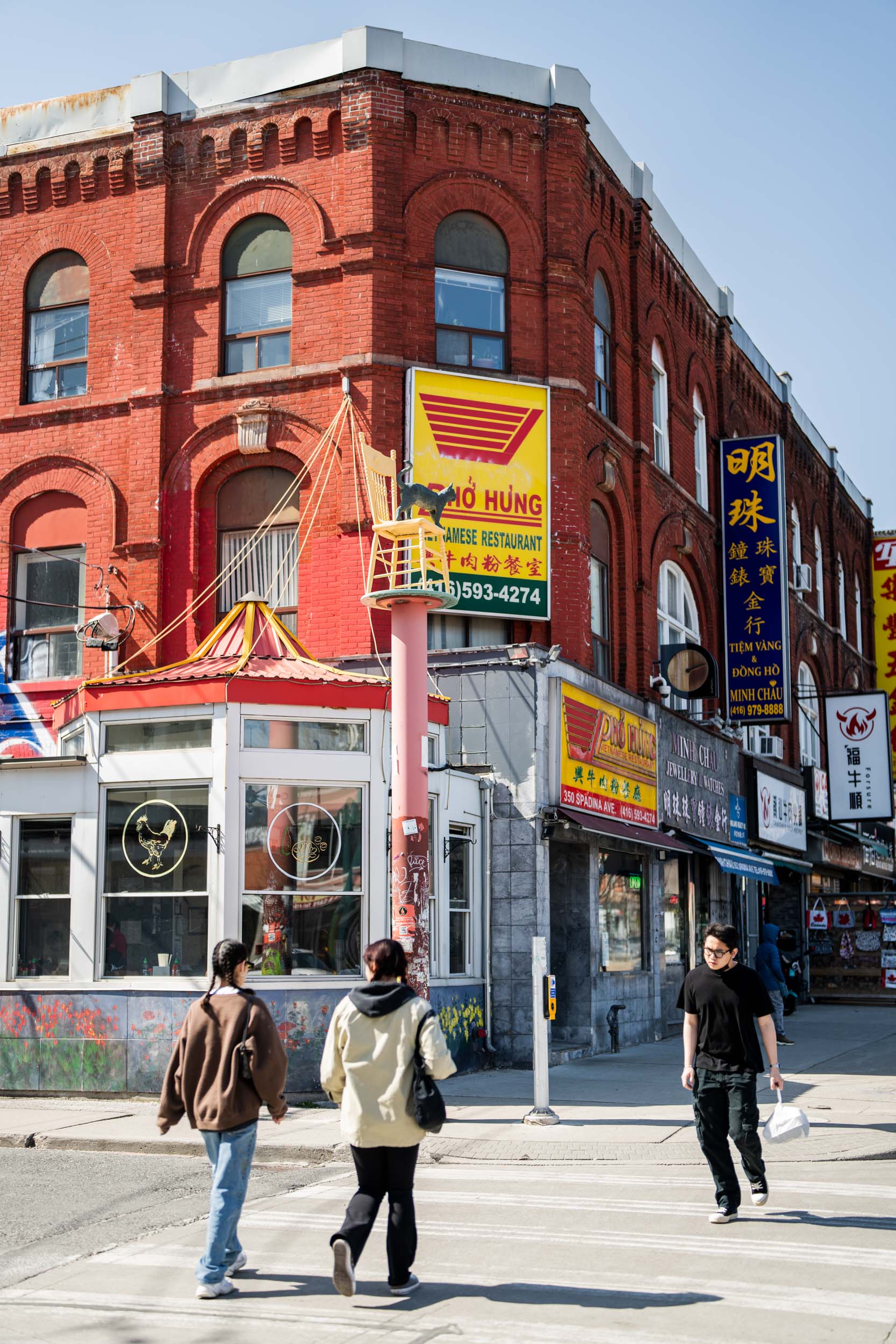 toronto travel guide by an trieu style and senses blogger chinatown