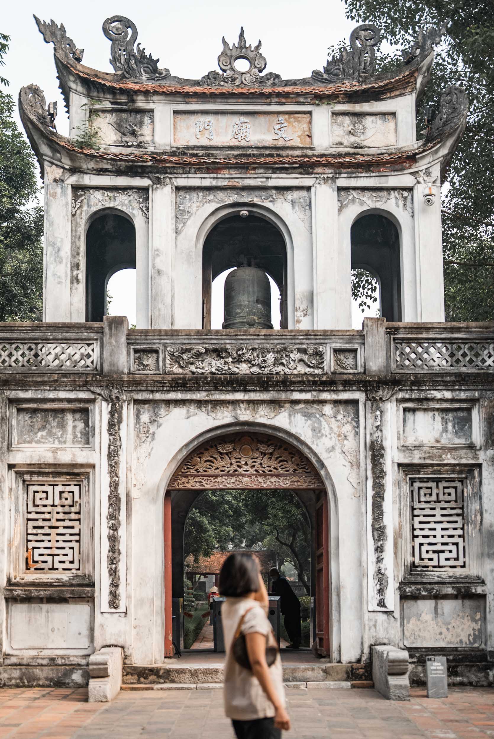 temple of literature van mieu quoc tu giam Hanoi vietnam an trieu style and senses