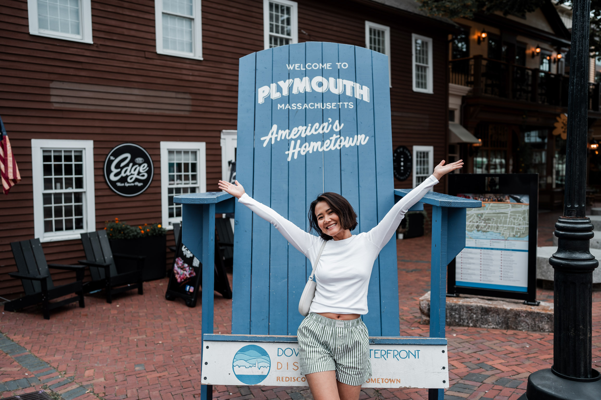 Plymouth Town in Massachusetts july 4th fireworks comme si an trieu brandy melville savette tondo hobo bag rothy's coastal quaint new england summer<br />
