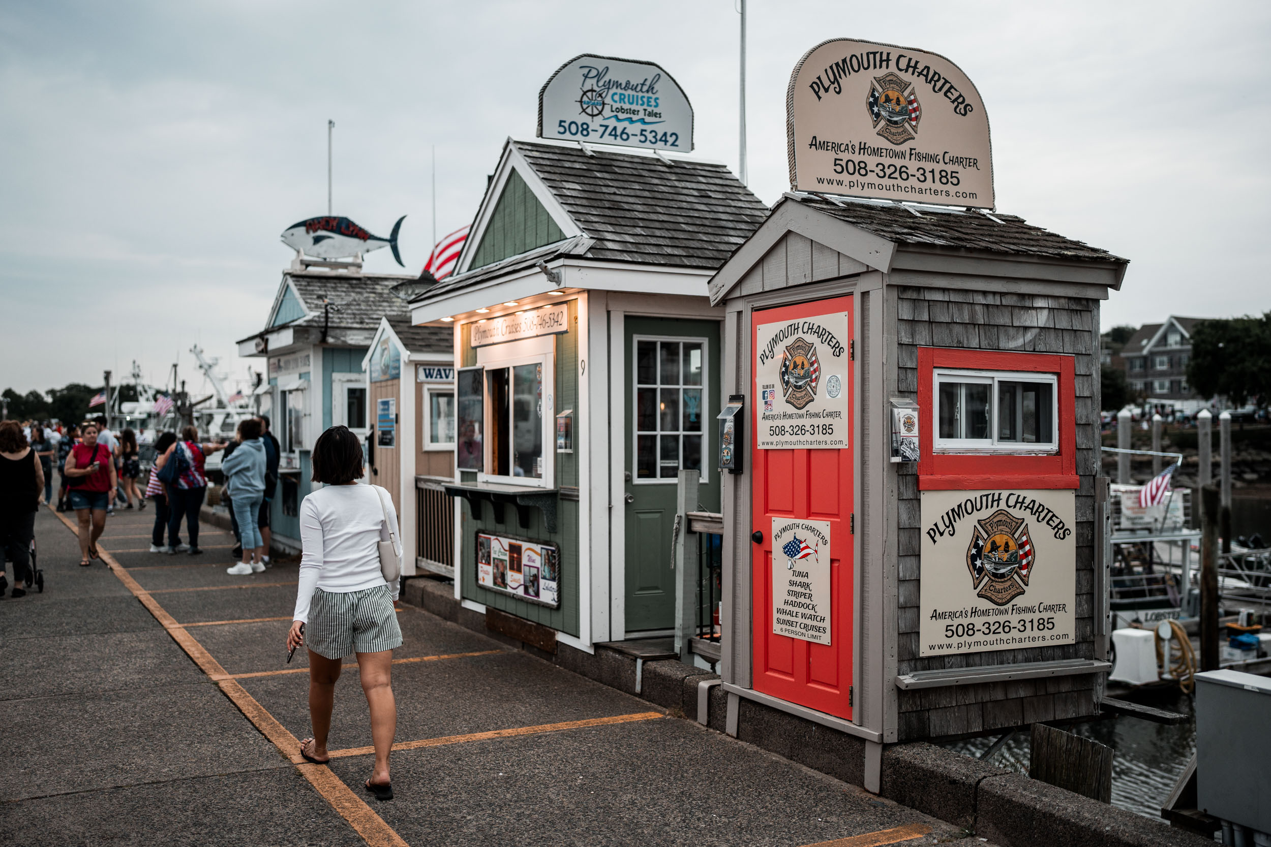 Plymouth Town in Massachusetts july 4th fireworks comme si an trieu brandy melville savette tondo hobo bag rothy's coastal quaint new england summer